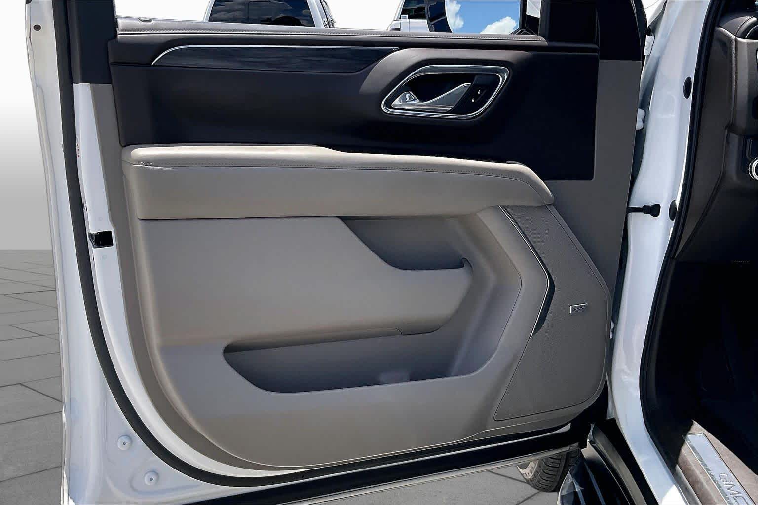 2021 GMC Yukon XL SLT Summit White at Group 1 GMC Buick South