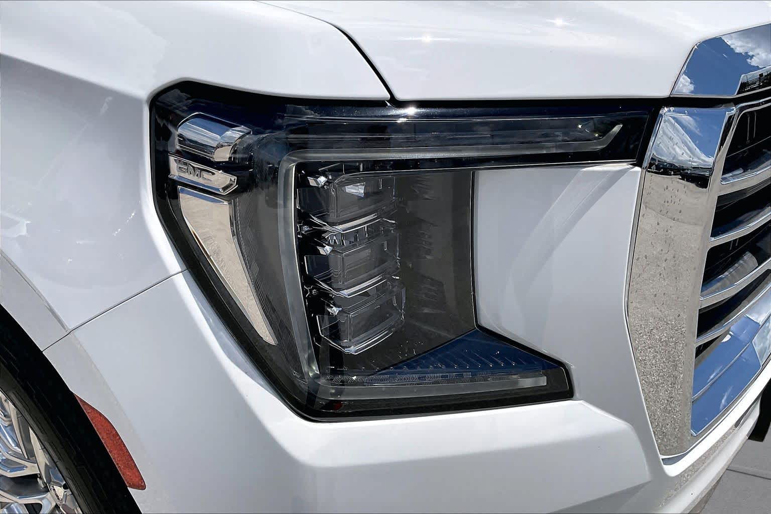 2021 GMC Yukon XL SLT Summit White at Group 1 GMC Buick South