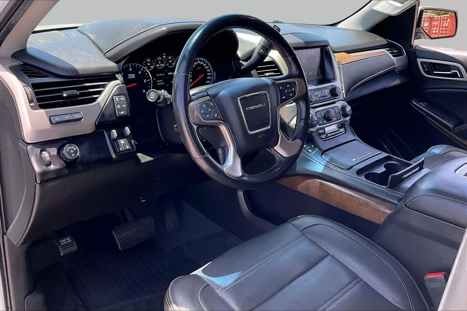 2019 GMC Yukon XL Denali Denali White Frost Tricoat at Texan GMC Buick