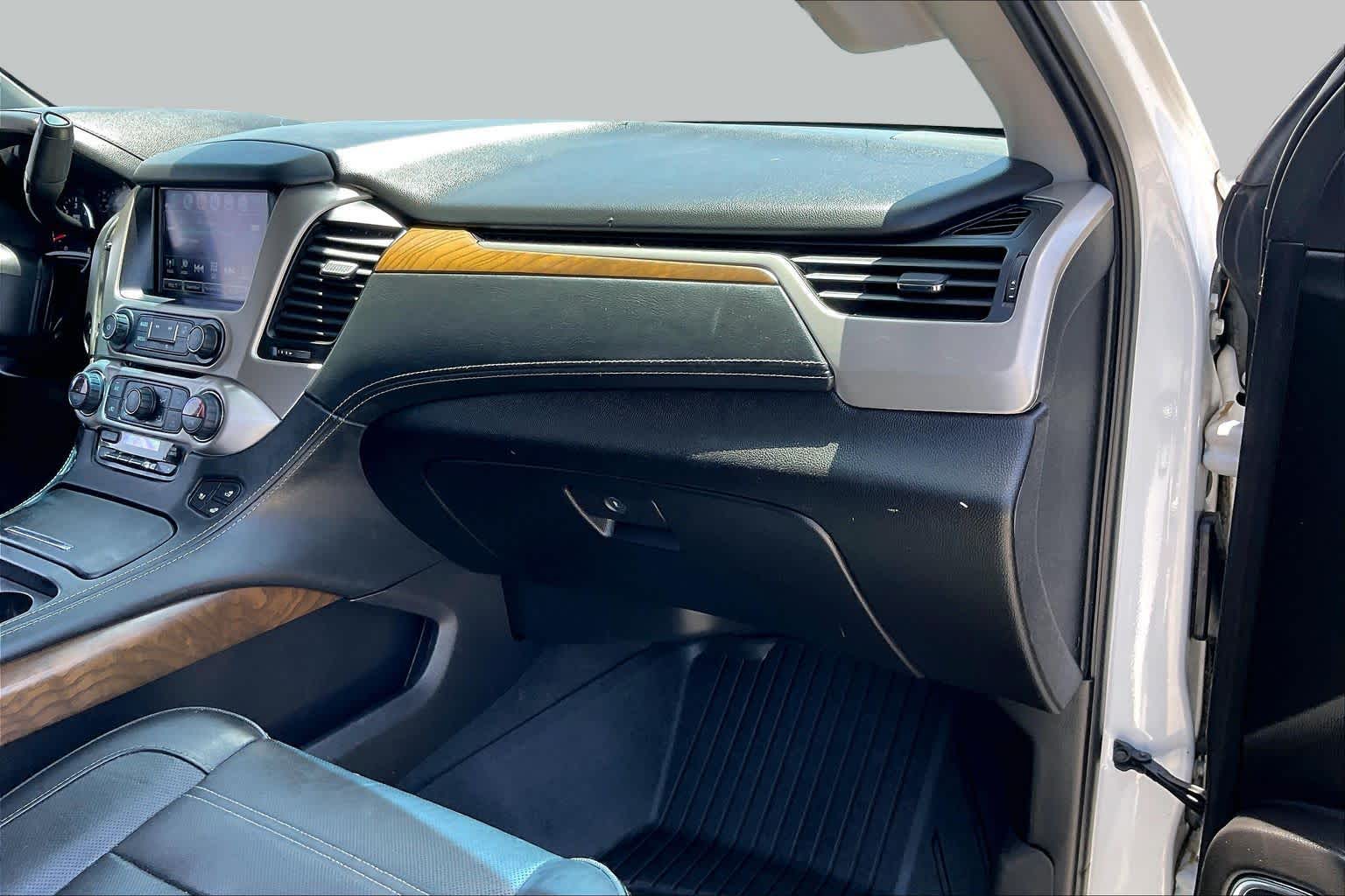 2019 GMC Yukon XL Denali Denali White Frost Tricoat at Texan GMC Buick