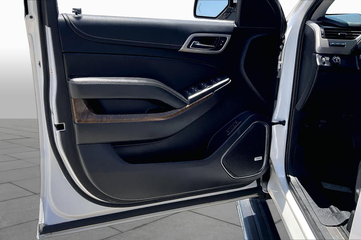 2019 GMC Yukon XL Denali Denali White Frost Tricoat at Texan GMC Buick