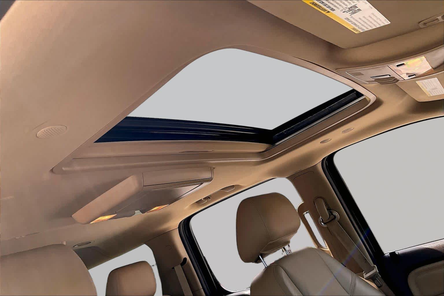 2014 GMC Yukon XL photo 13 of 34