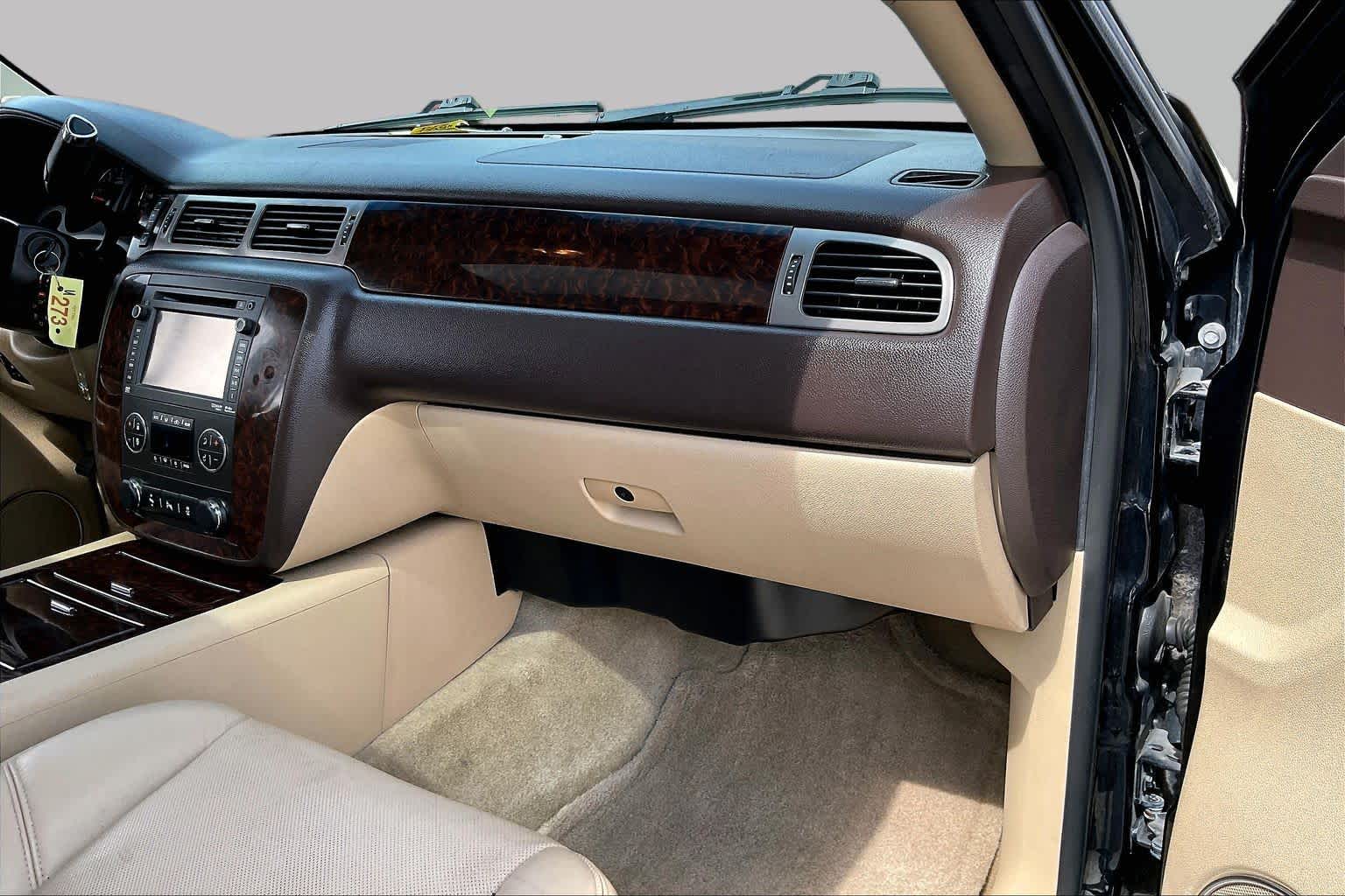 2014 GMC Yukon XL photo 18 of 34