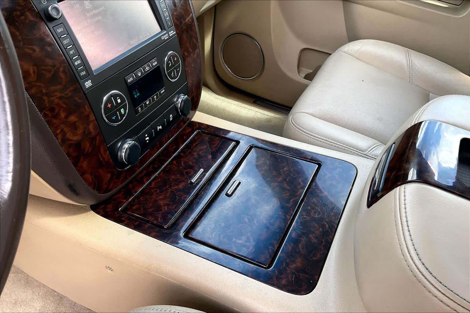 2014 GMC Yukon XL photo 16 of 34