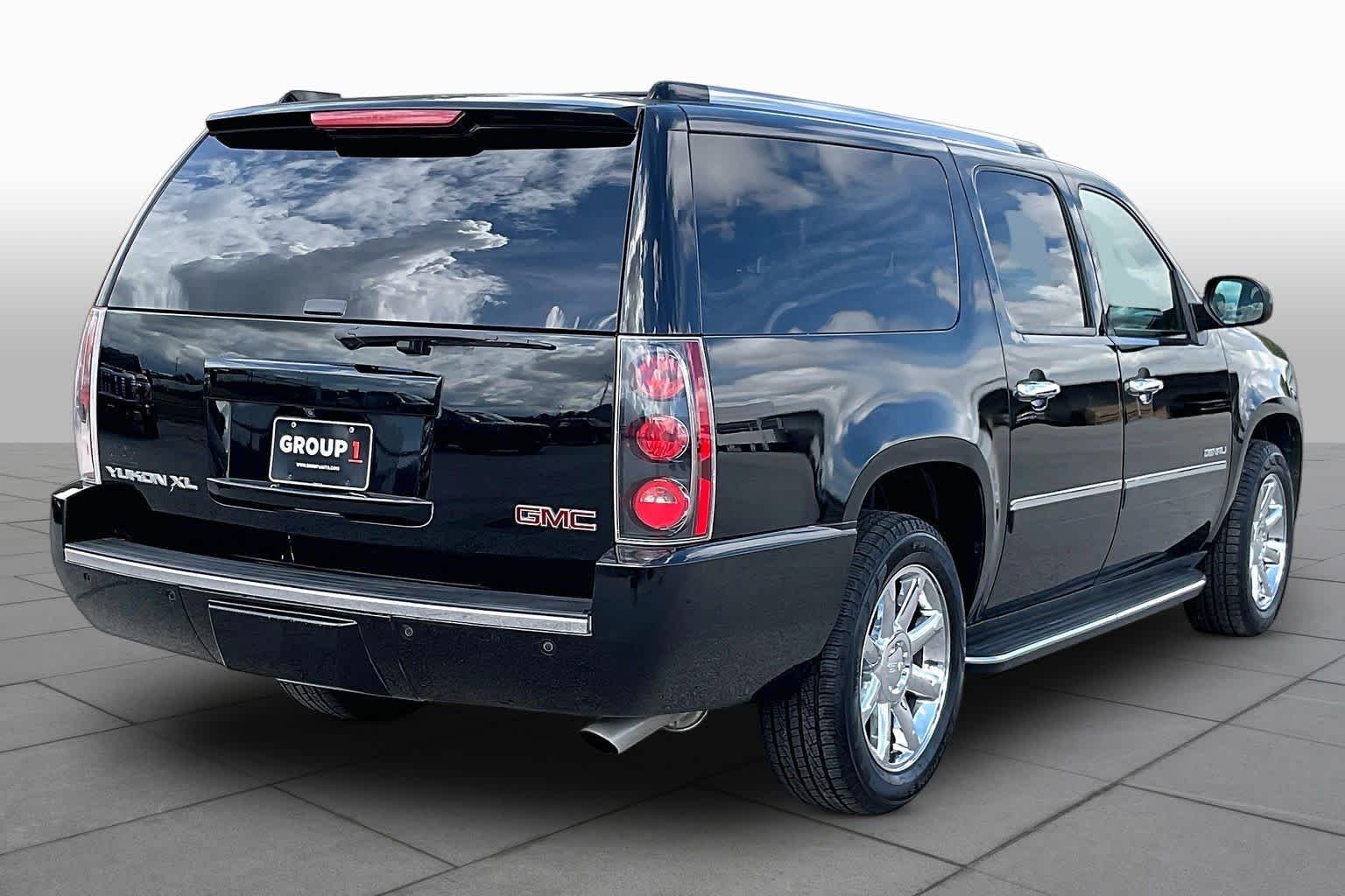2014 GMC Yukon XL photo 12 of 34