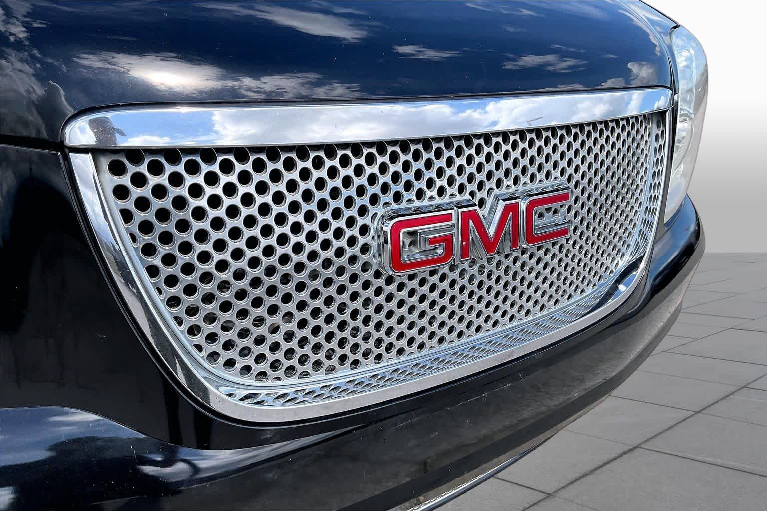 2014 GMC Yukon XL photo 29 of 34