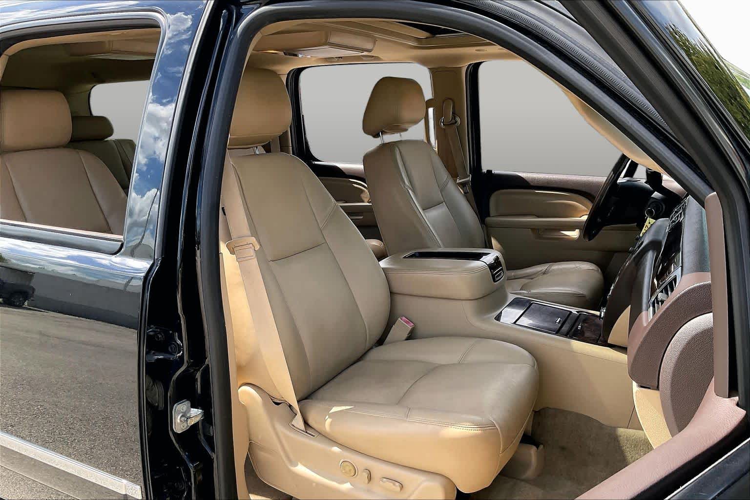 2014 GMC Yukon XL photo 8 of 34