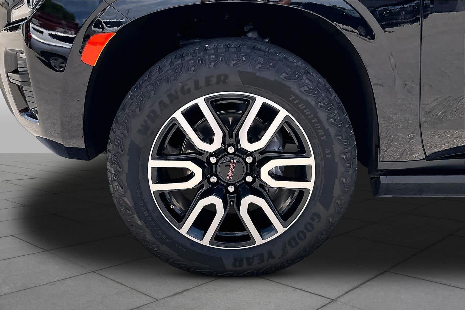 2024 GMC Yukon AT4 Onyx Black at Texan GMC Buick