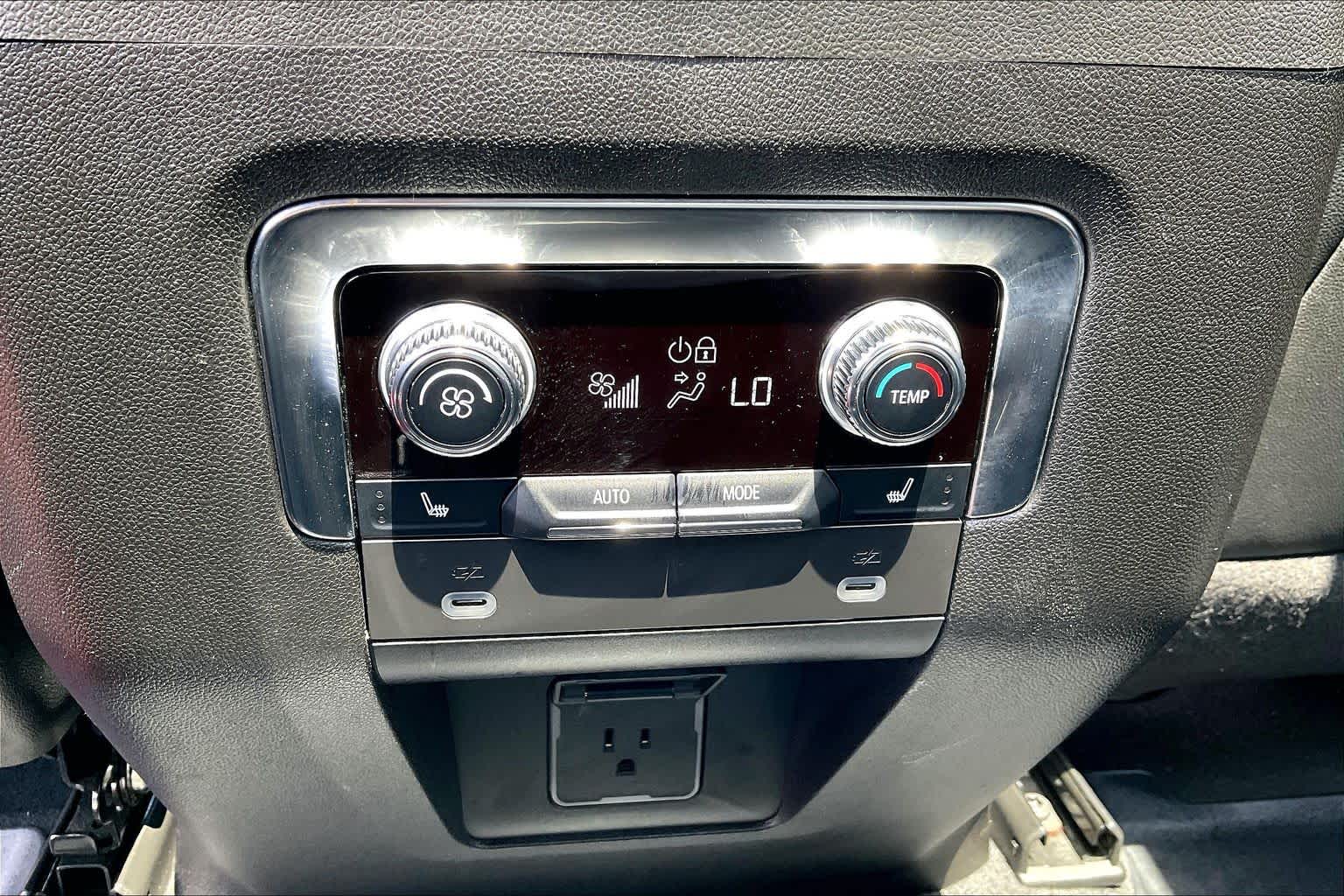 2024 GMC Yukon AT4 Onyx Black at Texan GMC Buick