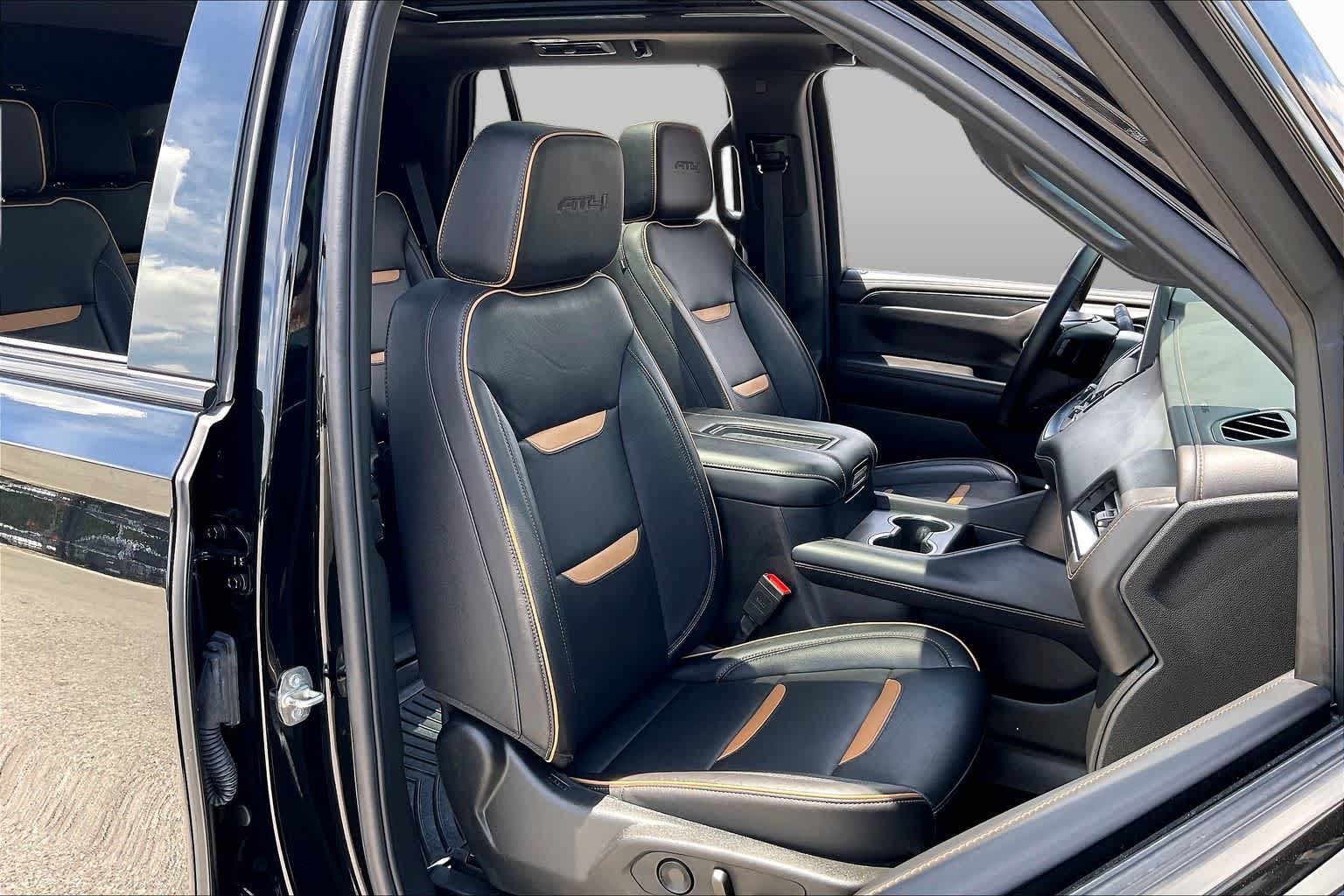 2024 GMC Yukon AT4 - 8