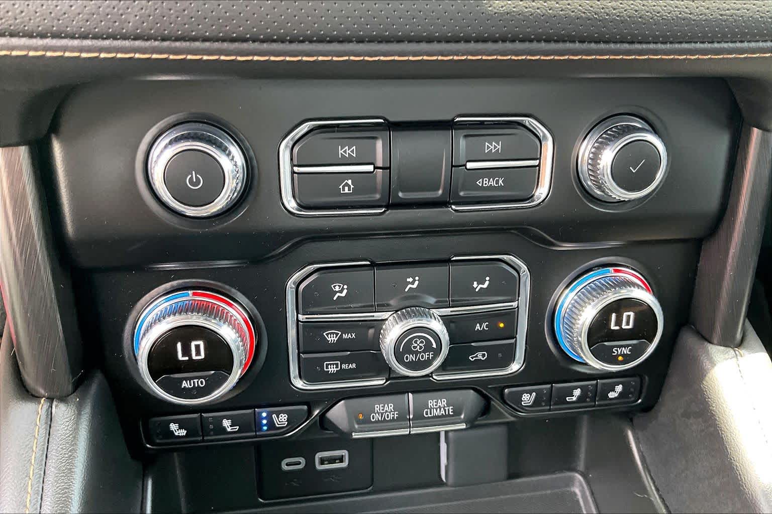 2024 GMC Yukon AT4 Summit White at Group 1 GMC Buick South