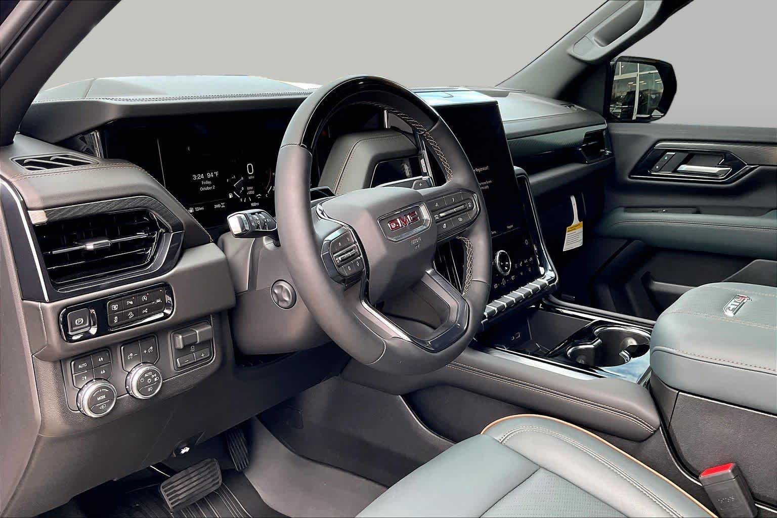 2026 GMC Yukon photo 10 of 18