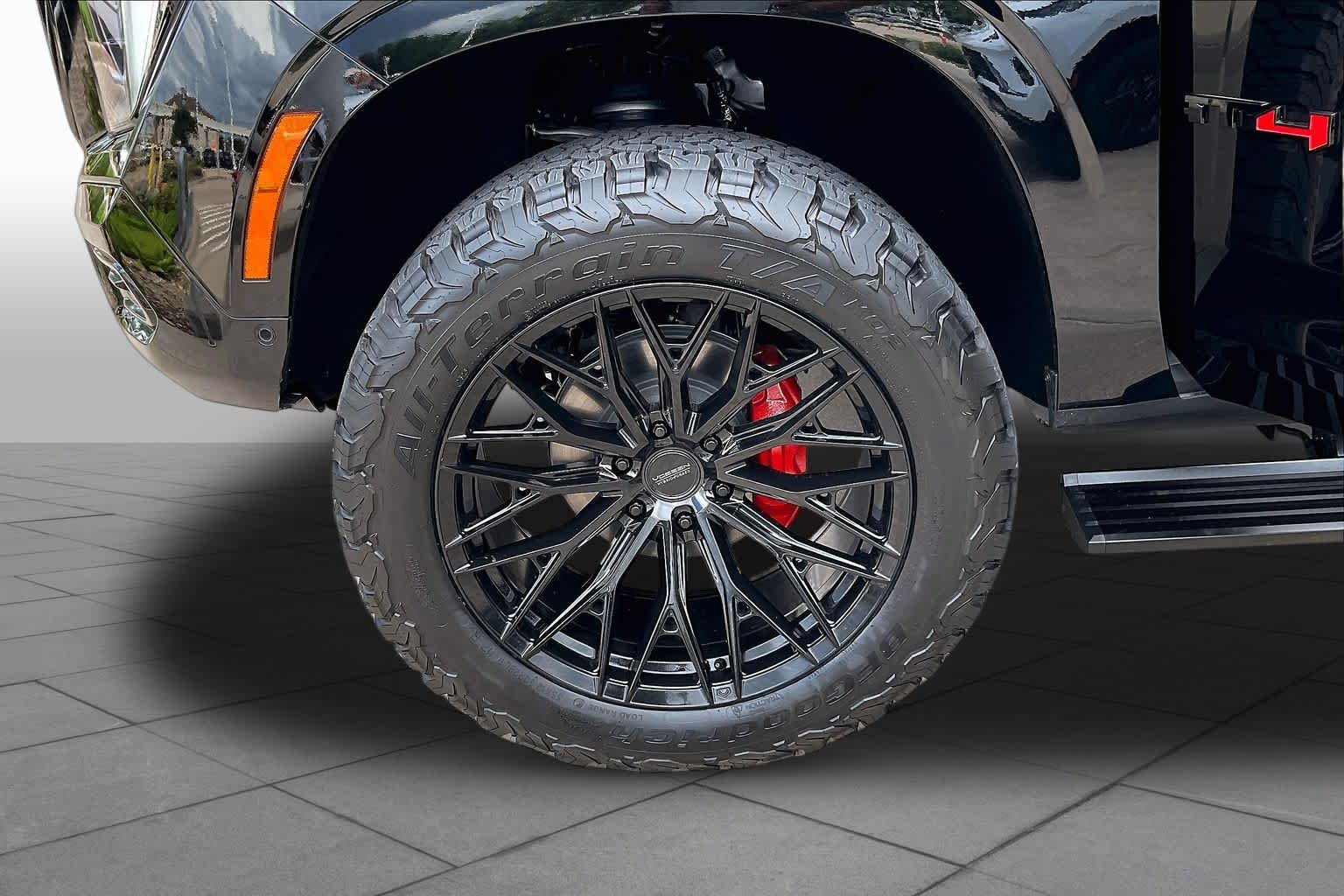 2026 GMC Yukon photo 9 of 18