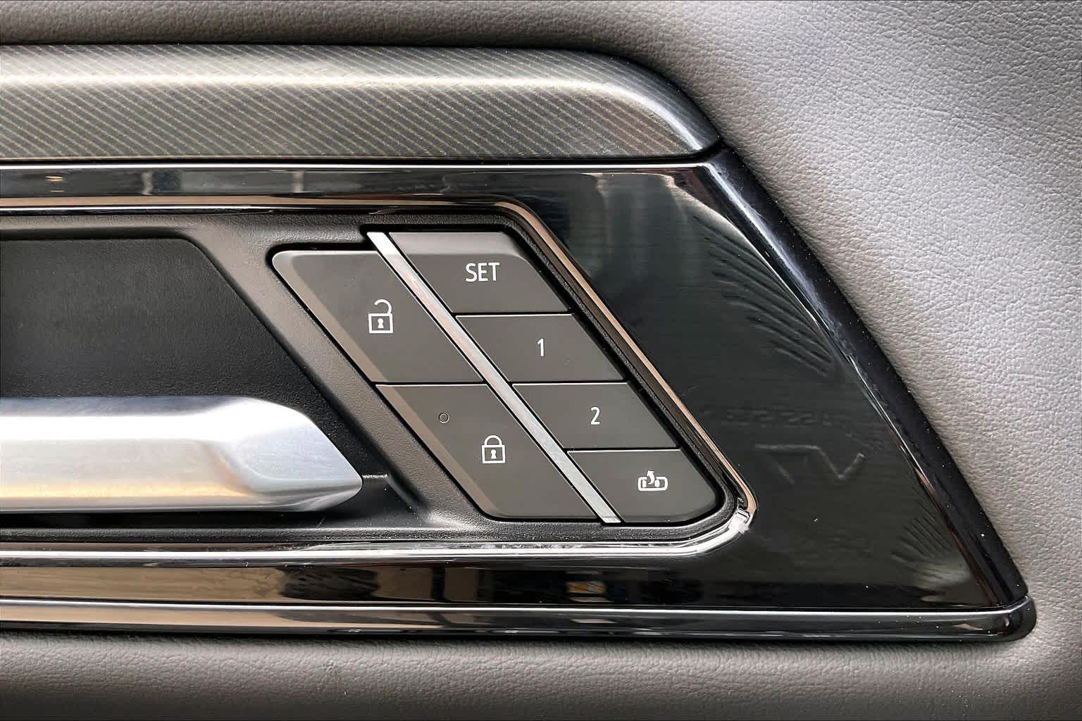 2026 GMC Yukon photo 14 of 18