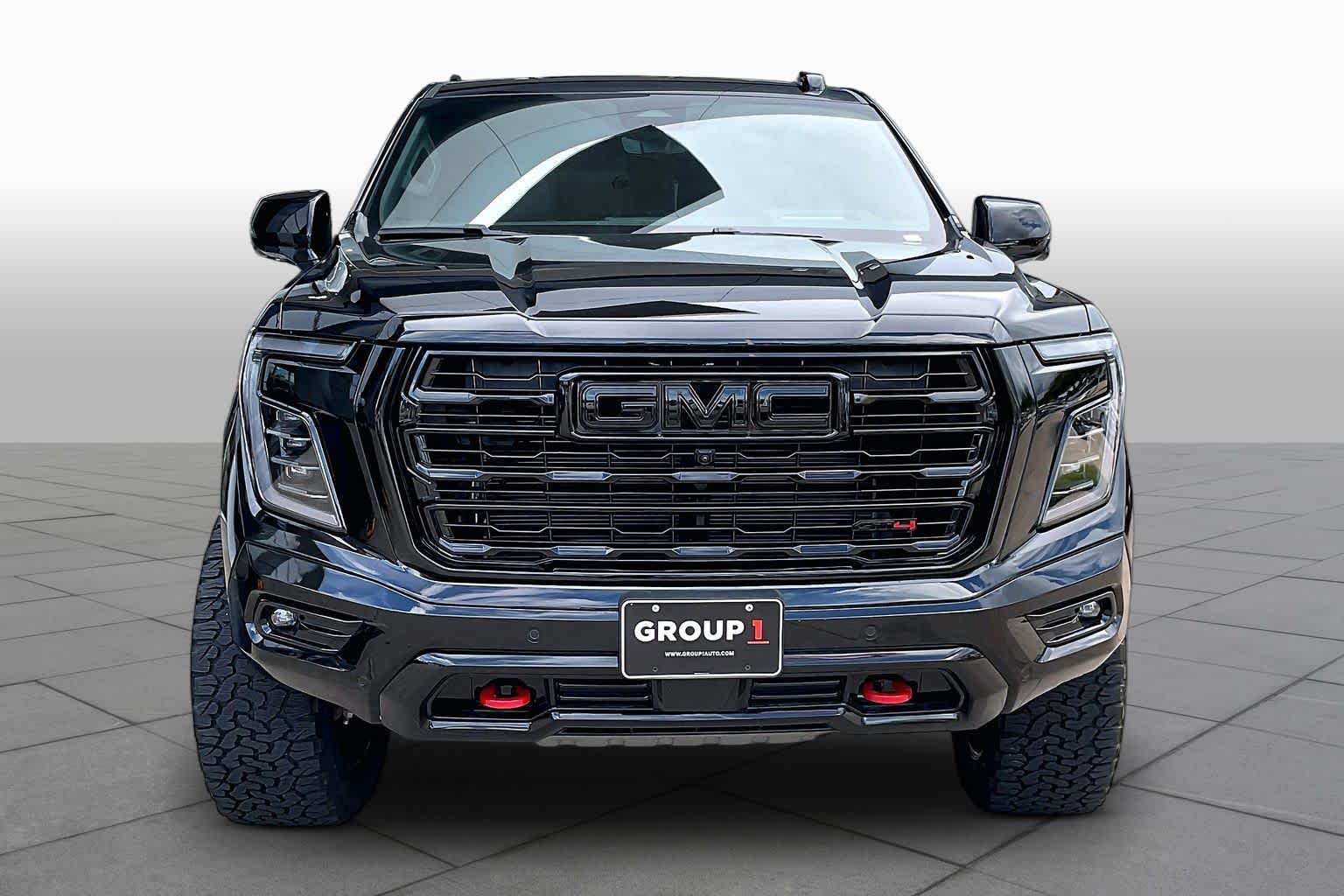 2026 GMC Yukon photo 3 of 18