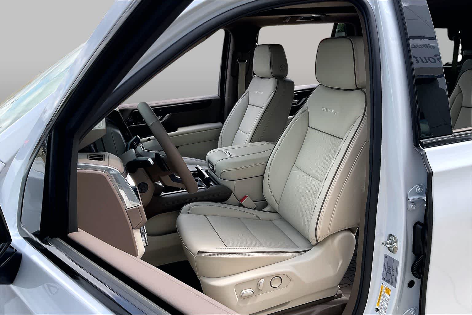 2026 GMC Yukon Denali Denali Glacier White Tricoat at Group 1 GMC Buick South