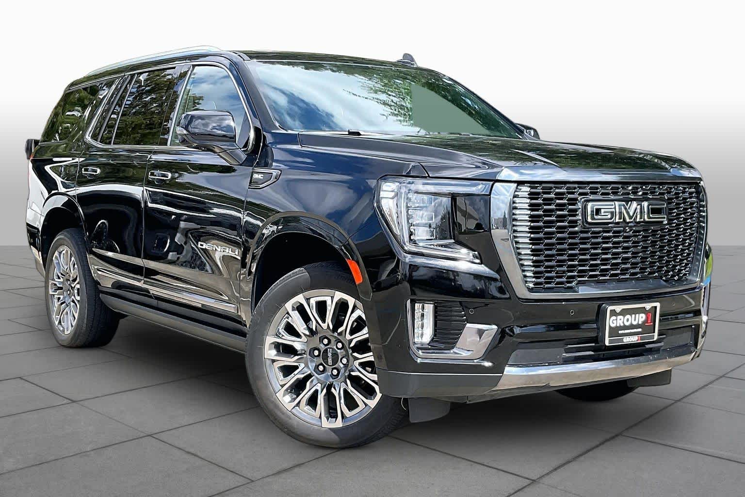 2024 GMC Yukon Denali Ultimate photo 3 of 35