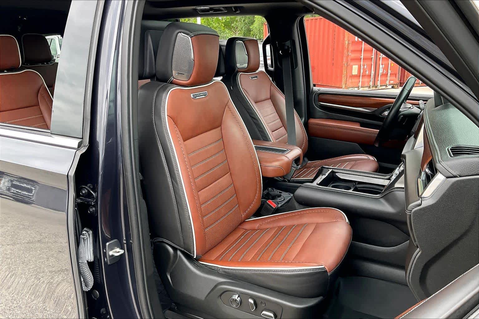 2023 GMC Yukon Denali Ultimate Denali Ultimate - 8