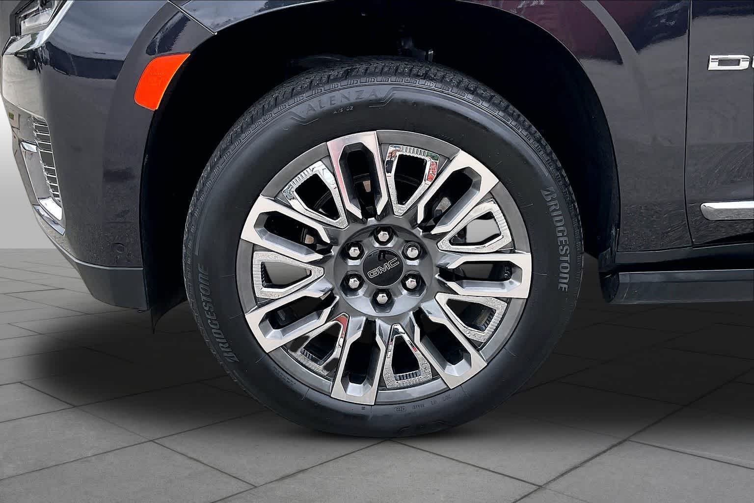 2023 GMC Yukon Denali Ultimate Denali Ultimate - 10