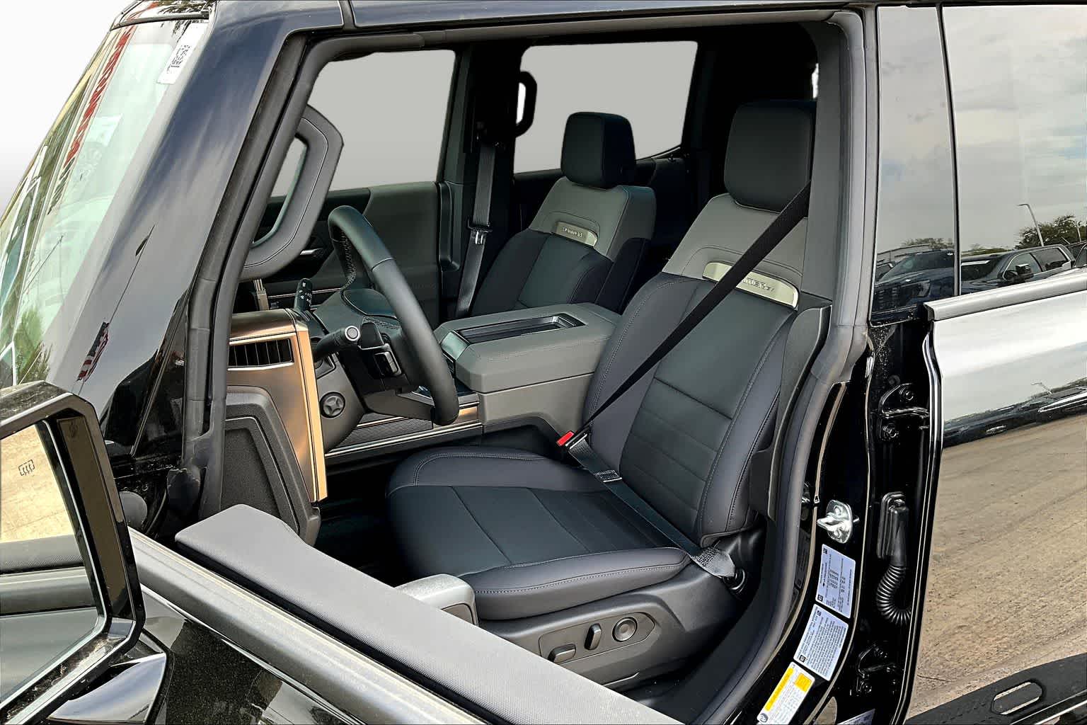 2025 GMC HUMMER EV SUV 3X Void Black at Group 1 GMC Buick South