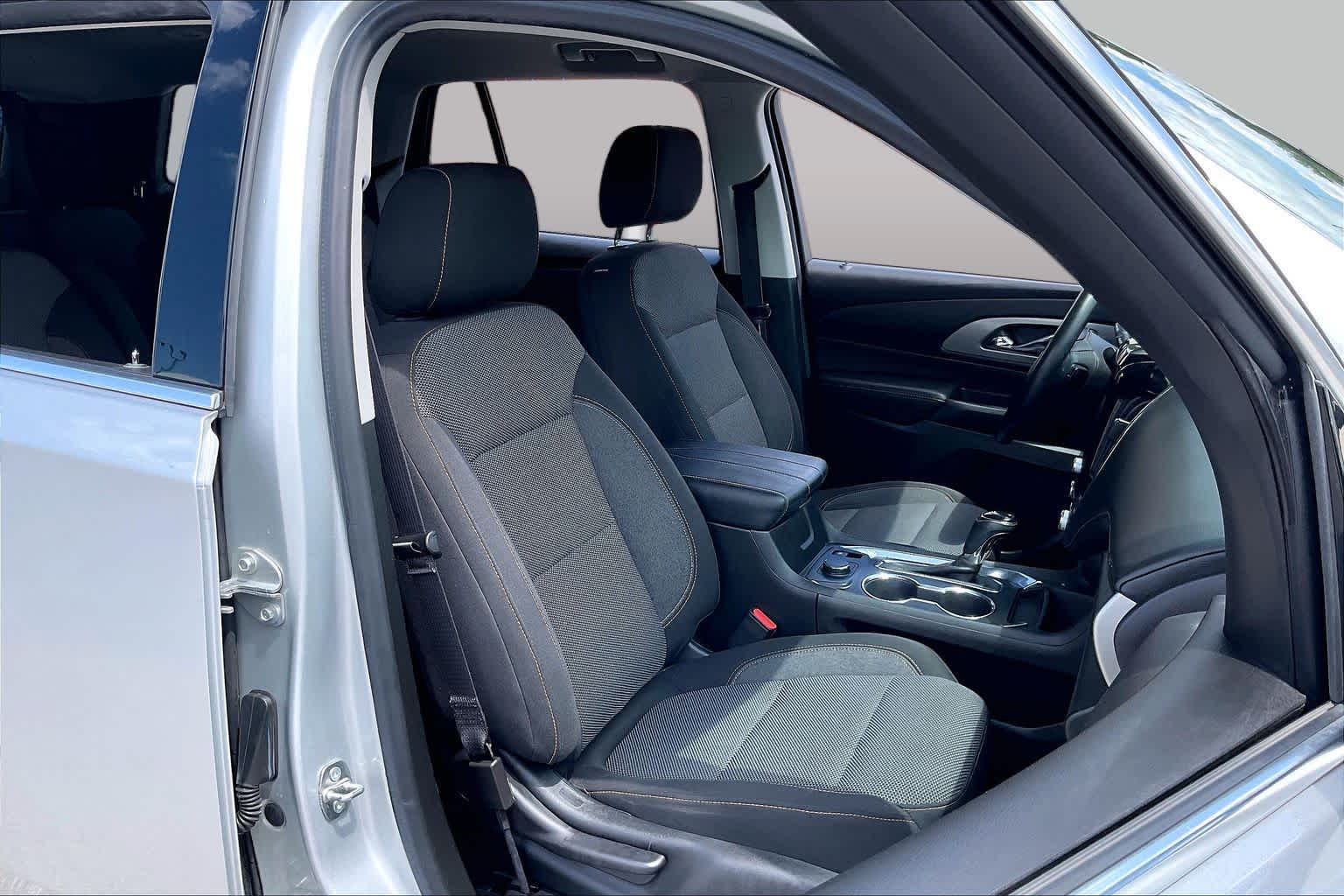 2018 Chevrolet Traverse LT Cloth Silver Ice Metallic at Westside Kia