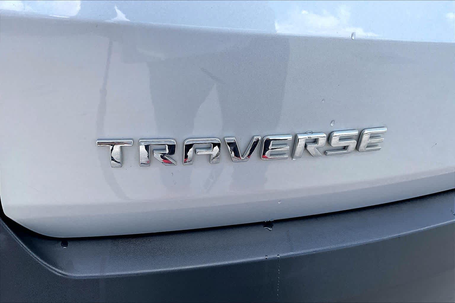 2018 Chevrolet Traverse LT Cloth Silver Ice Metallic at Westside Kia