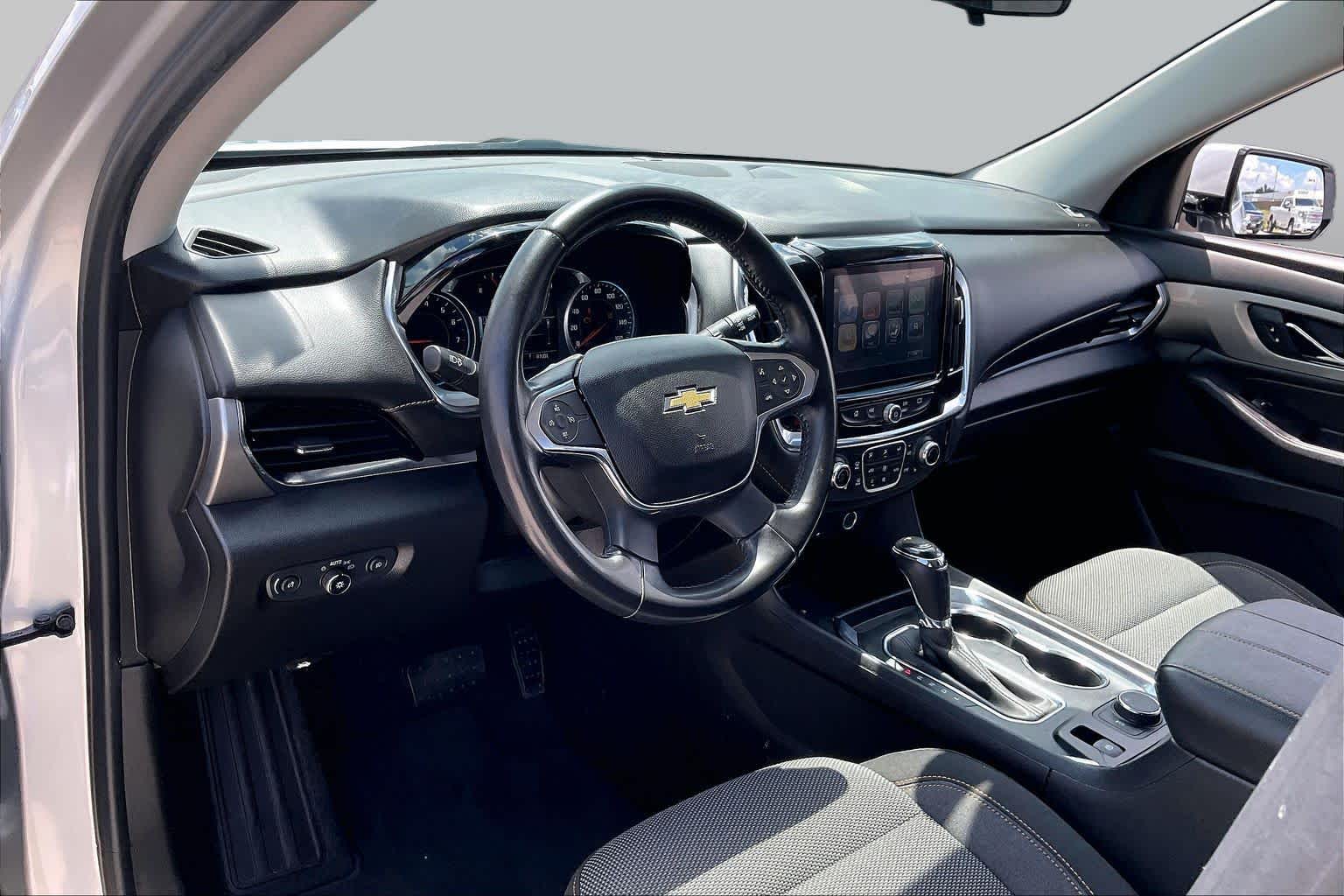 2018 Chevrolet Traverse LT Cloth Silver Ice Metallic at Westside Kia