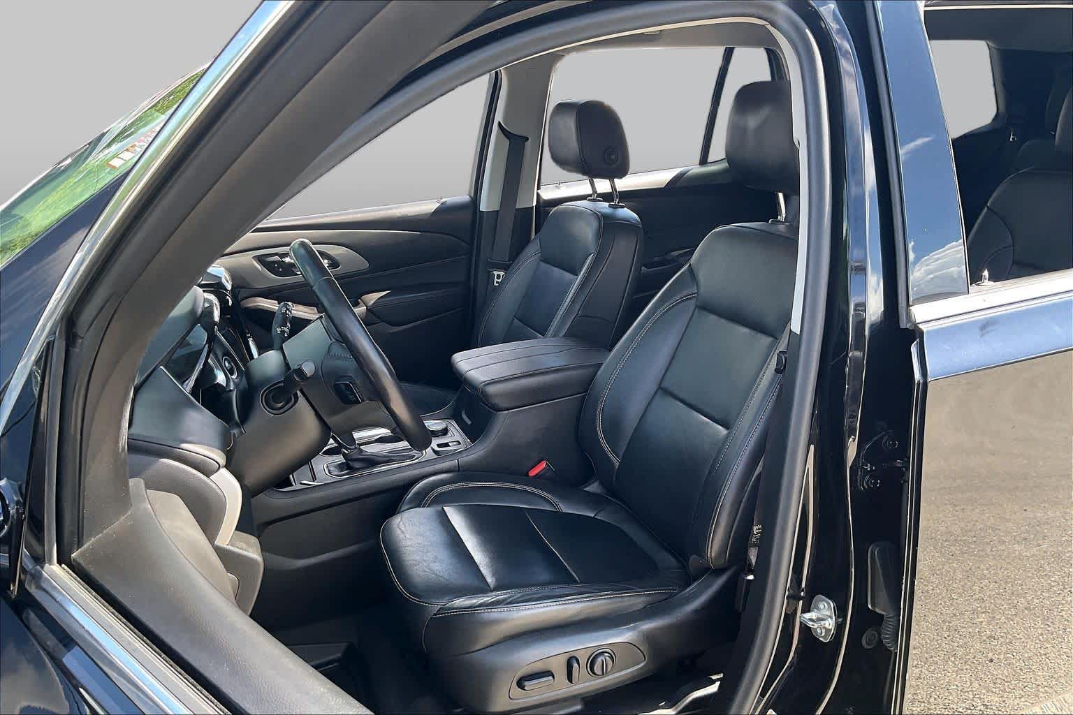 2020 Chevrolet Traverse LT Leather - 7