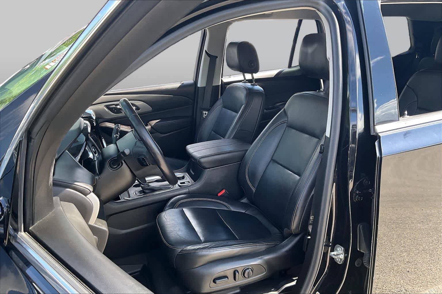 2020 Chevrolet Traverse LT Leather Mosaic Black Metallic at Lone Star Chevrolet