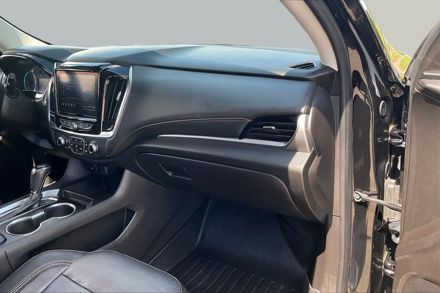 2020 Chevrolet Traverse LT Leather Mosaic Black Metallic at Lone Star Chevrolet