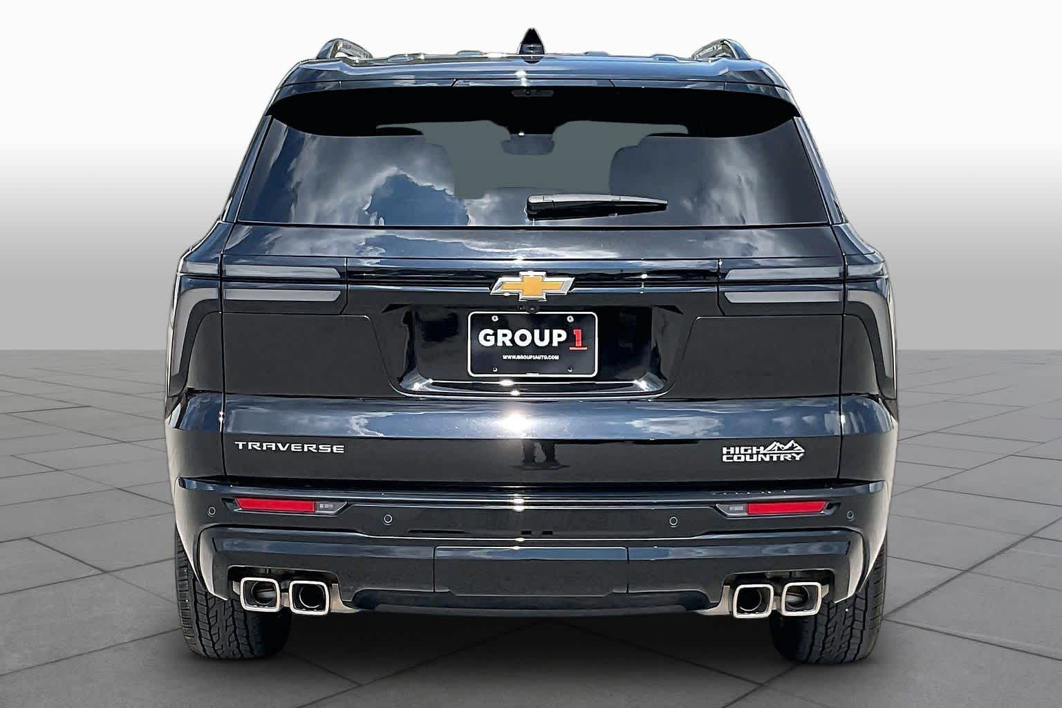 2026 Chevrolet Traverse photo 5 of 34