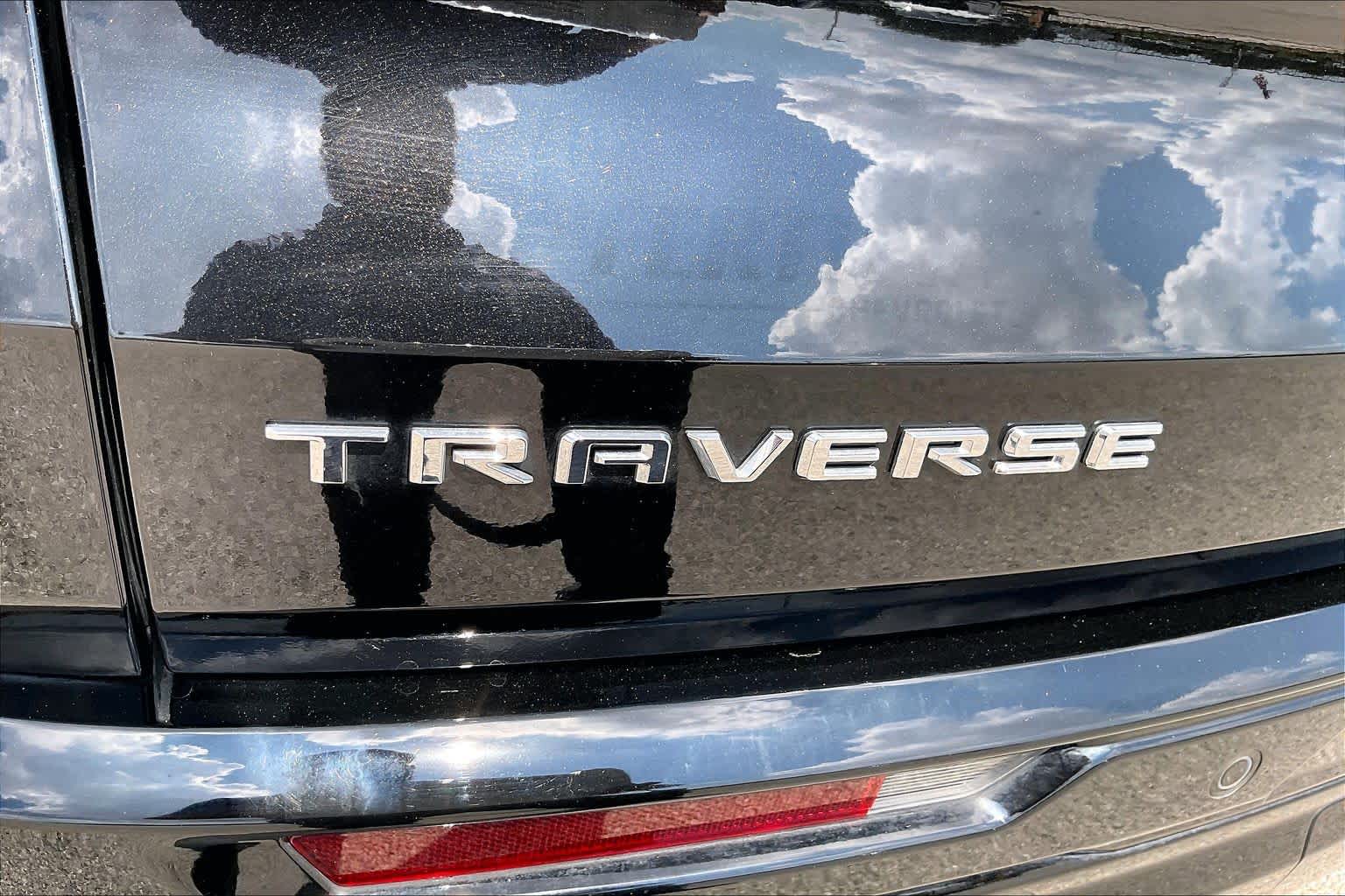 2026 Chevrolet Traverse photo 10 of 34