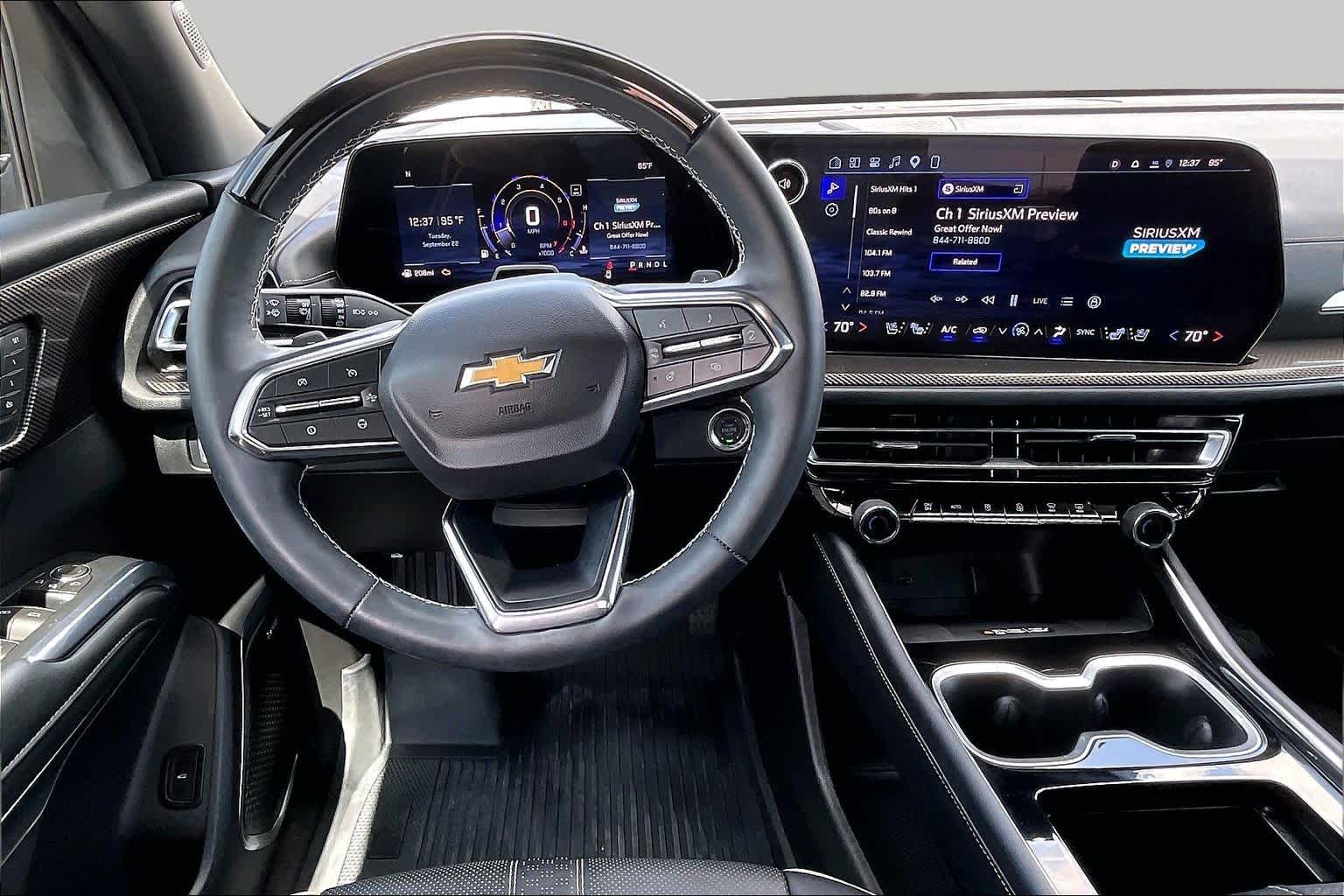 2026 Chevrolet Traverse photo 6 of 34