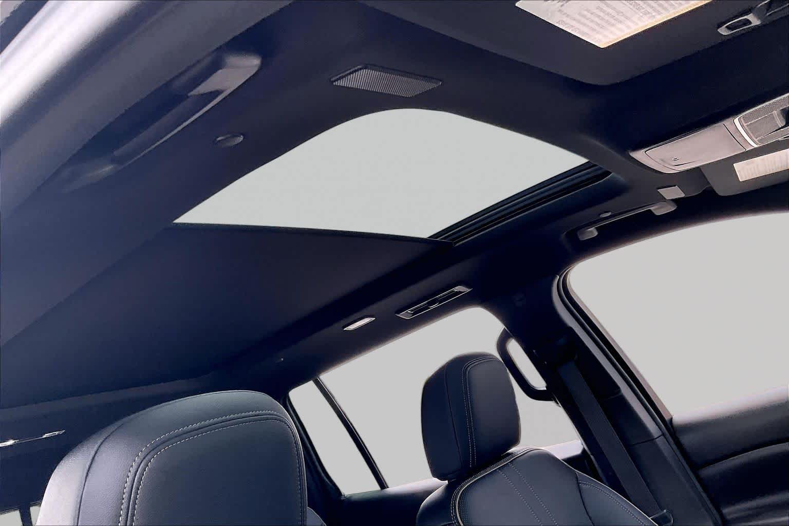 2026 Chevrolet Traverse photo 14 of 34