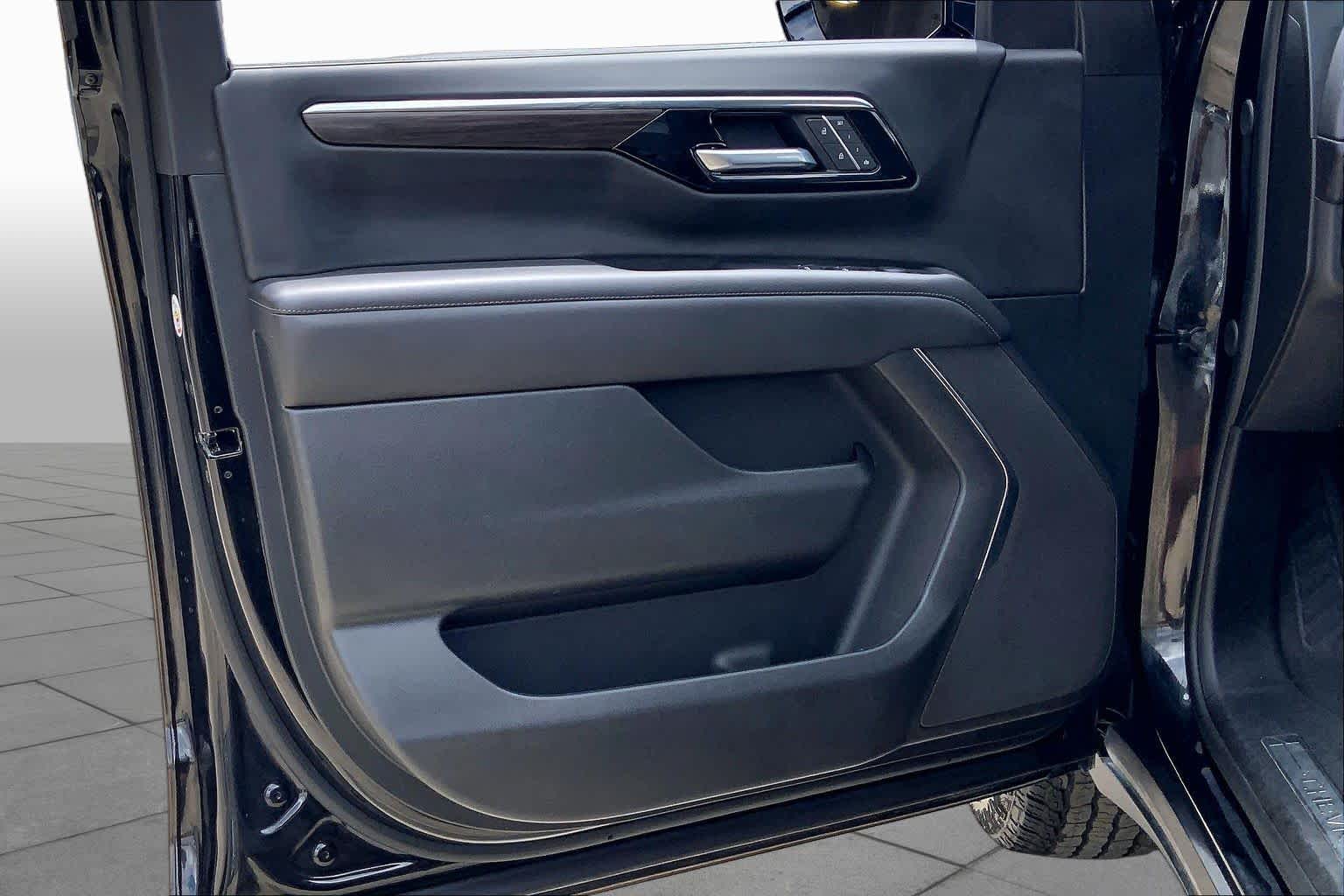2025 Chevrolet Tahoe Z71 Black at Group 1 GMC Buick South