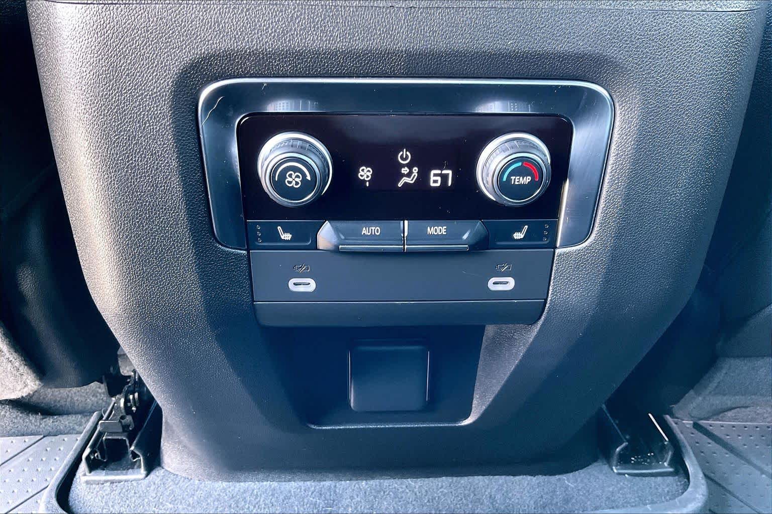 2023 Chevrolet Tahoe photo 30 of 33