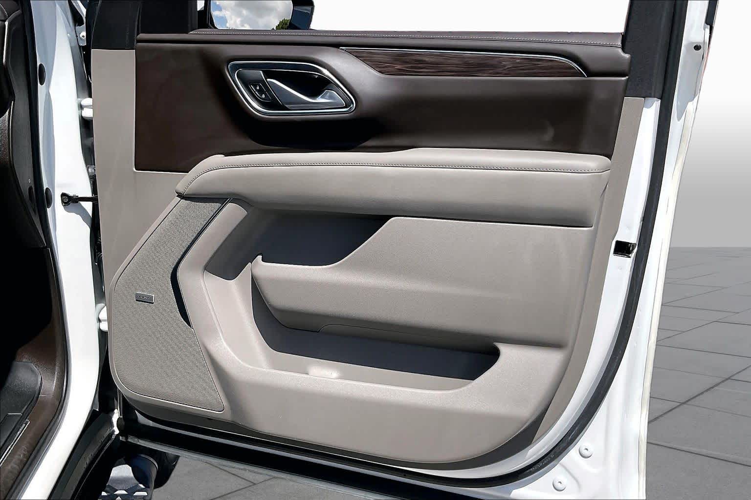 2022 Chevrolet Tahoe Z71 Iridescent Pearl Tricoat at Lone Star Chevrolet
