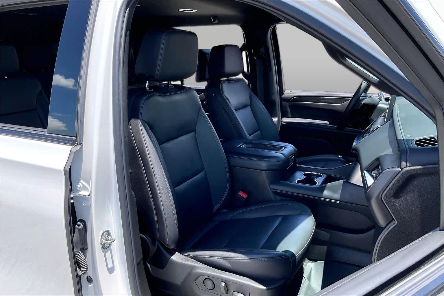 2024 Chevrolet Tahoe Z71 Iridescent Pearl Tricoat at Group 1 GMC Buick South
