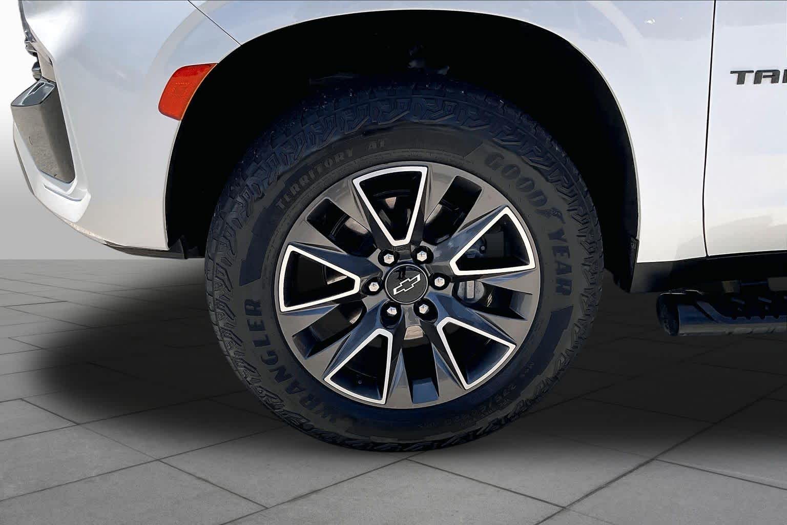 2024 Chevrolet Tahoe Z71 Iridescent Pearl Tricoat at Group 1 GMC Buick South