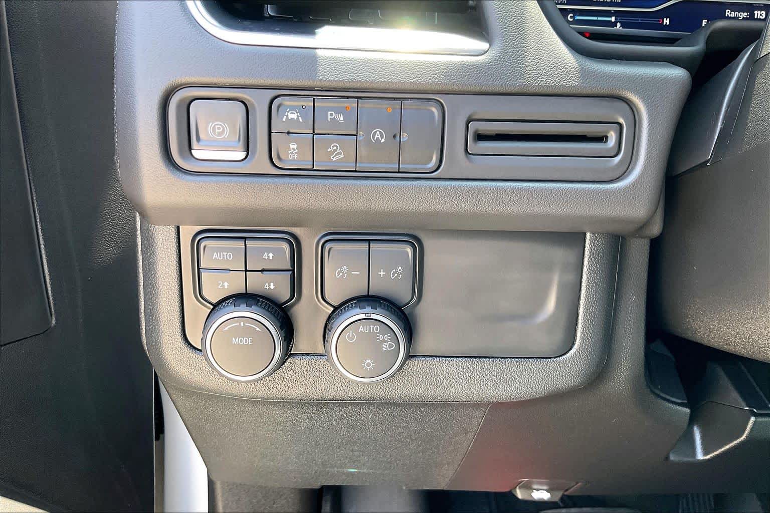 2024 Chevrolet Tahoe Z71 Iridescent Pearl Tricoat at Group 1 GMC Buick South