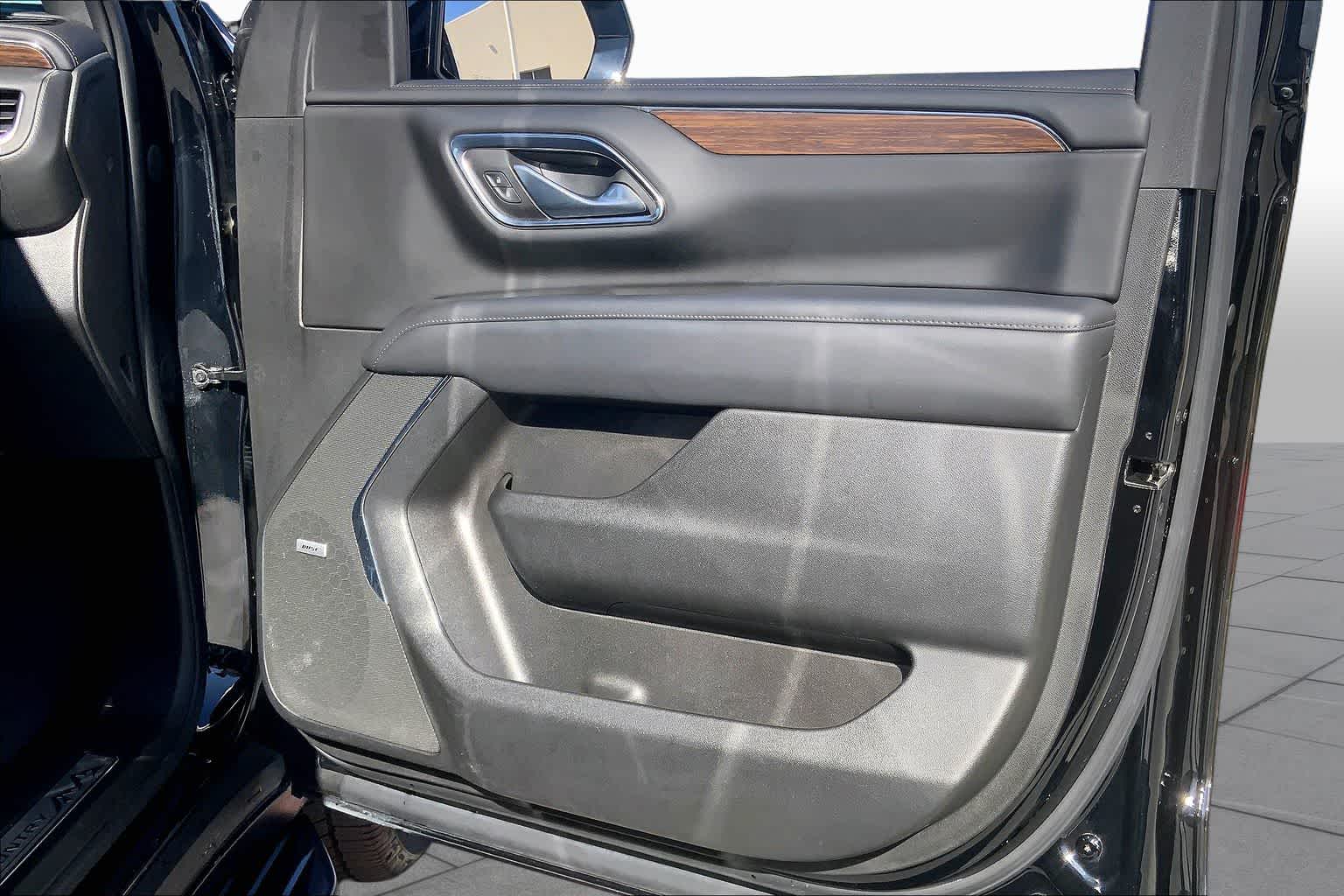 2022 Chevrolet Tahoe High Country Black at Davis Chevrolet