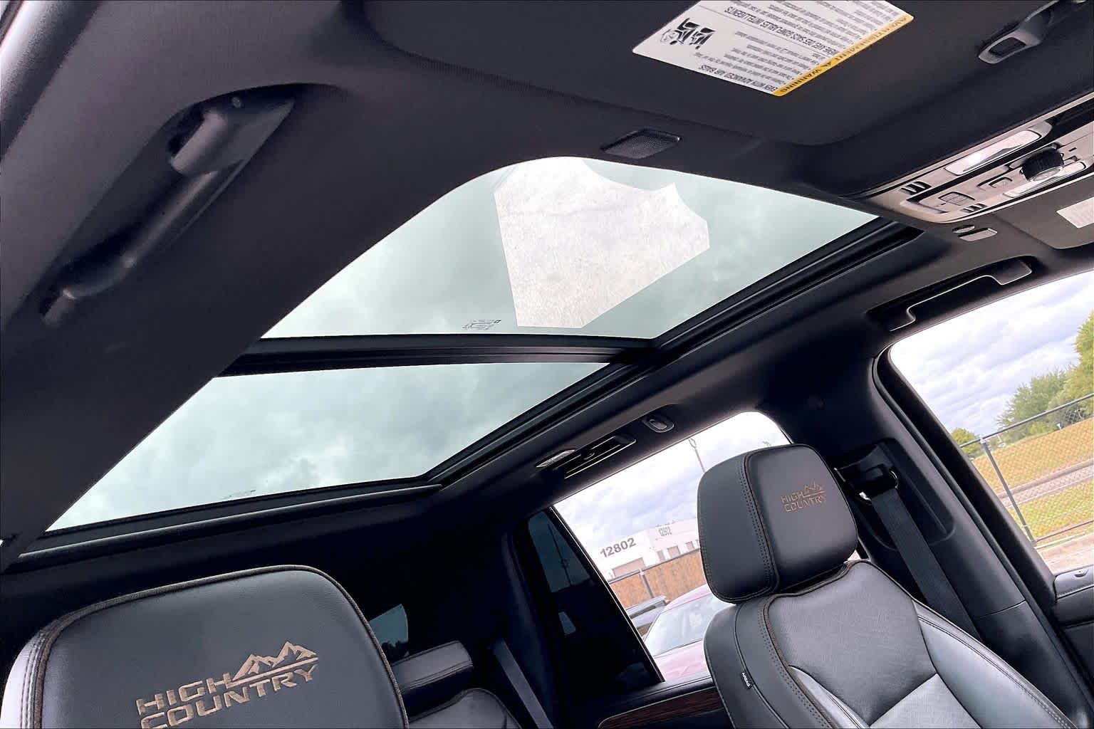 2021 Chevrolet Tahoe photo 14 of 34