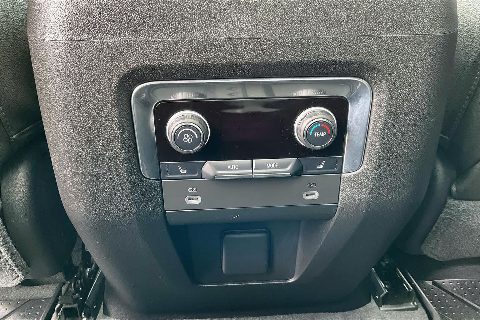 2021 Chevrolet Tahoe photo 31 of 34