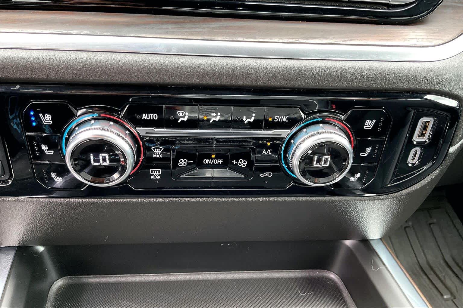 2024 GMC Sierra 2500HD SLT Onyx Black at AutoNation Toyota Gulf Fwy