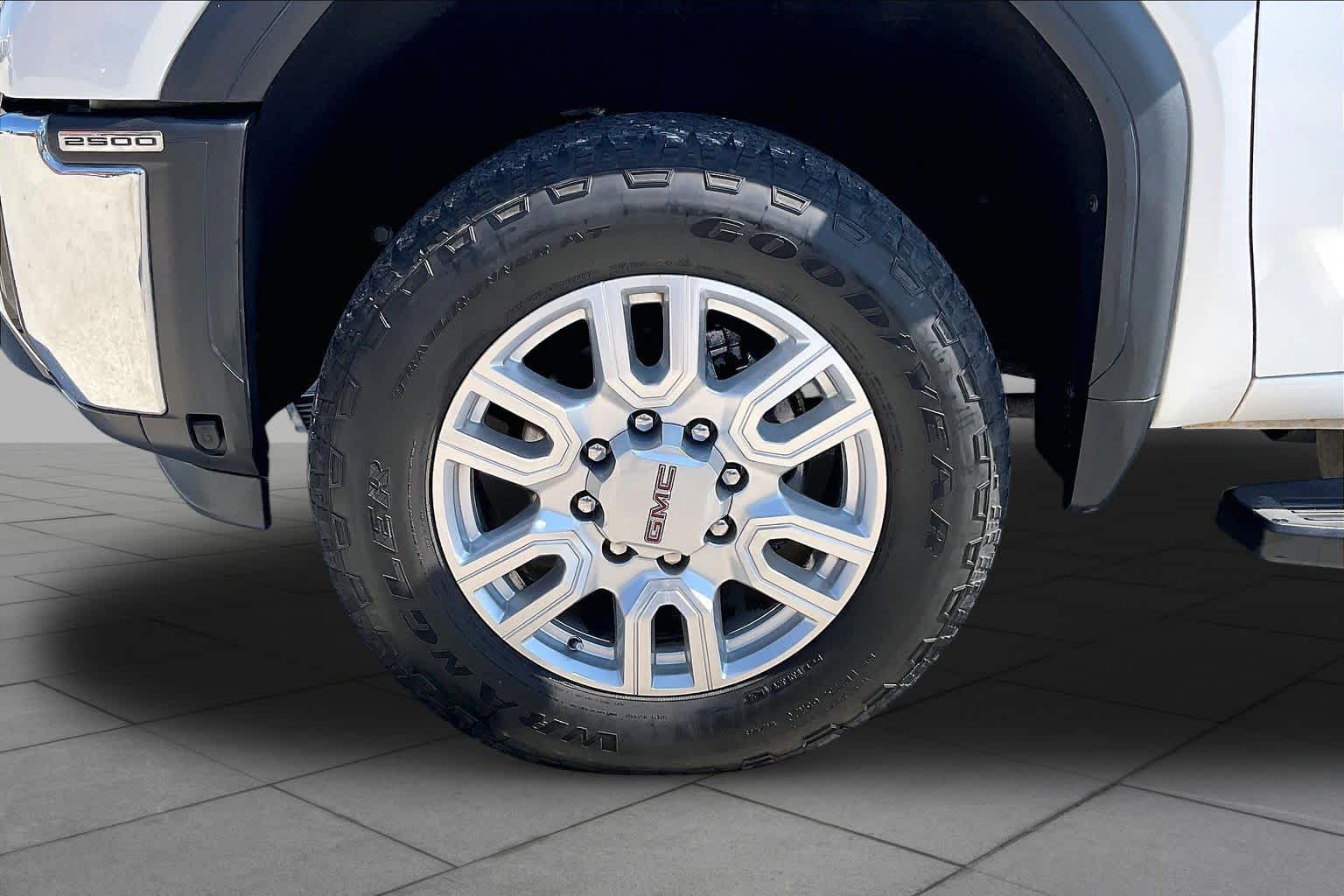 2024 GMC Sierra 2500HD photo 11 of 35