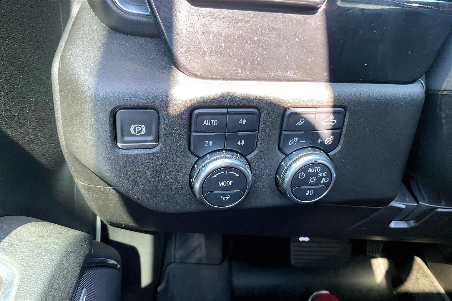 2024 GMC Sierra 2500HD photo 15 of 35