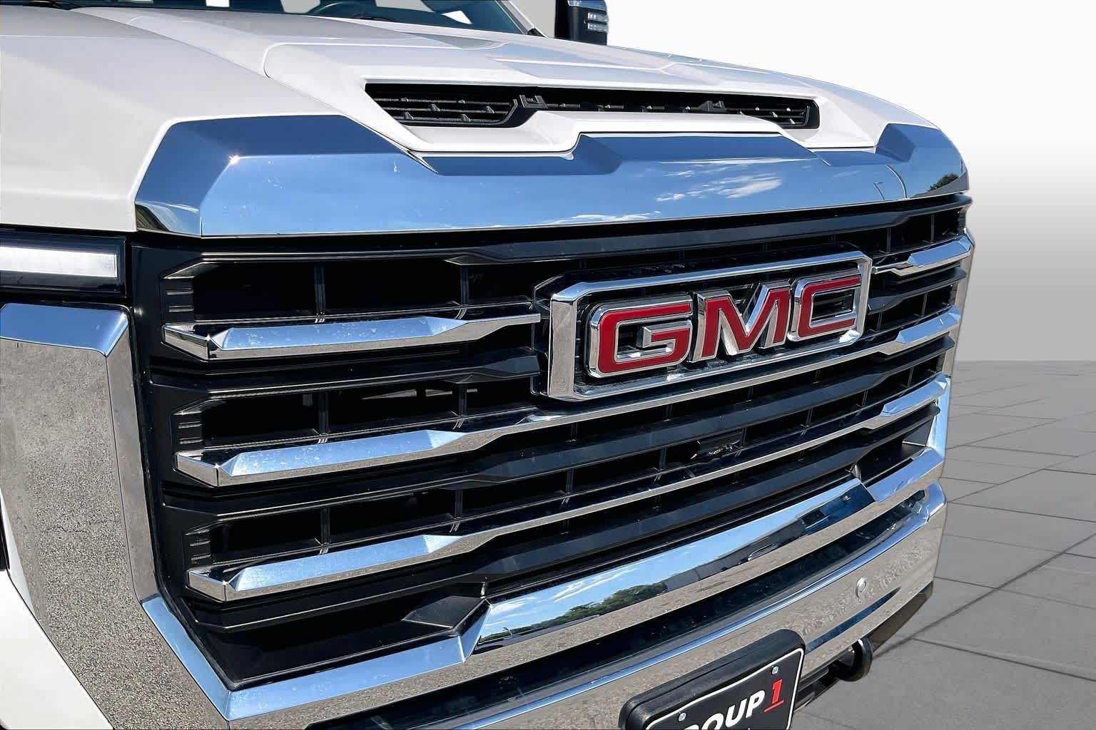 2024 GMC Sierra 2500HD photo 30 of 35