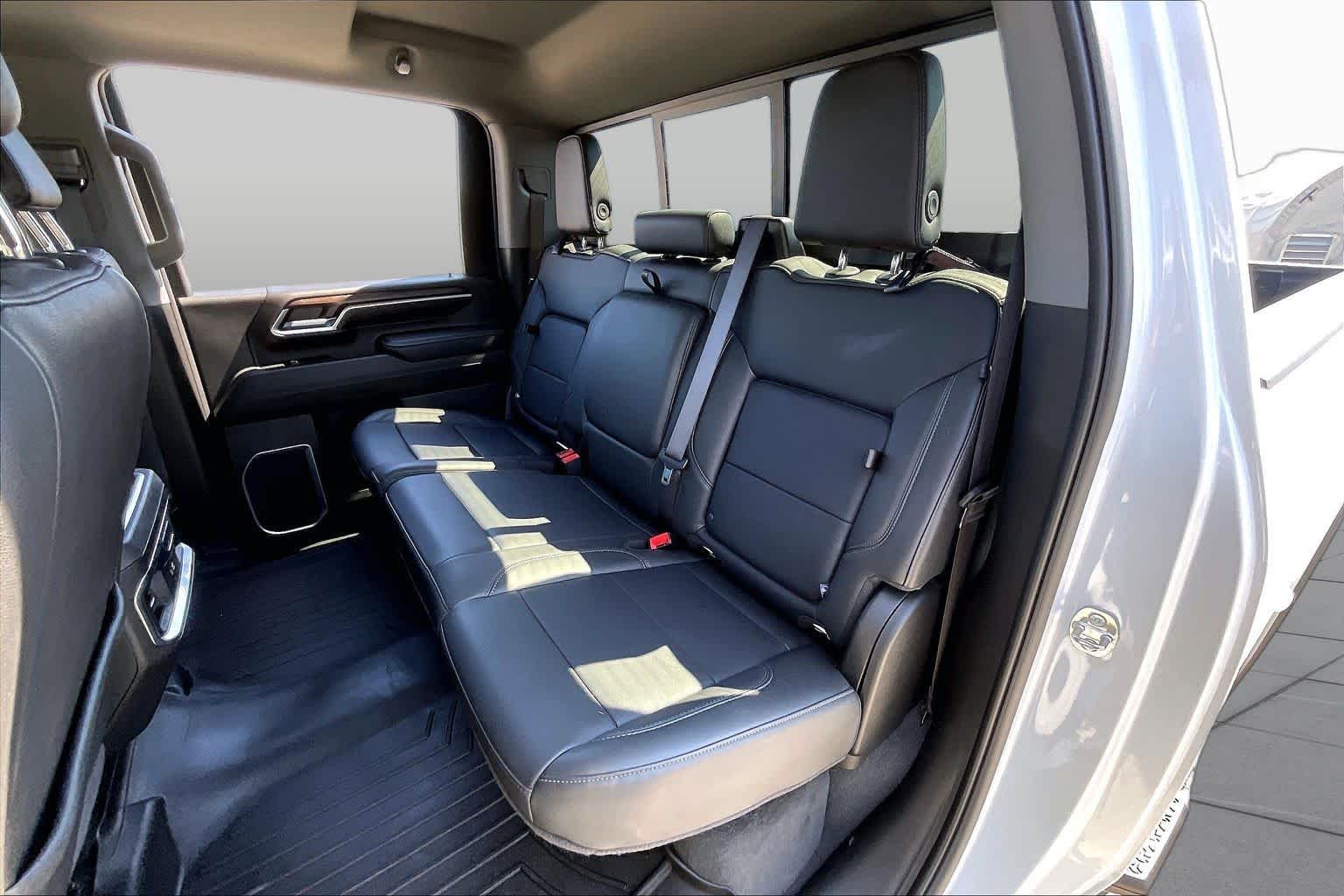 2024 GMC Sierra 2500HD photo 20 of 35