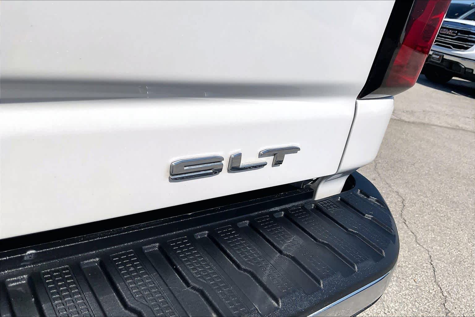 2024 GMC Sierra 2500HD photo 10 of 35