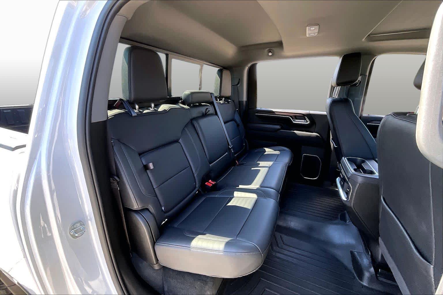 2024 GMC Sierra 2500HD photo 21 of 35